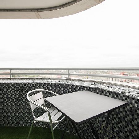 Luxury Panoramic Balcony Swindon Central Eksteriør billede